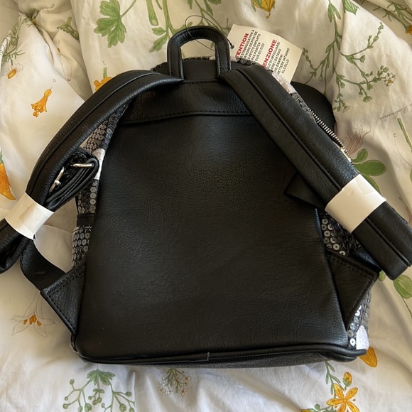 Disneyland minnie mouse loungefly backpack - Picture 3 of 3